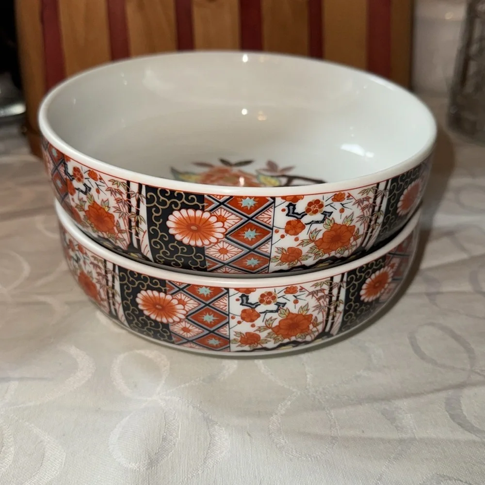 Set of 2 Asian Inspired Floral Design Bowls